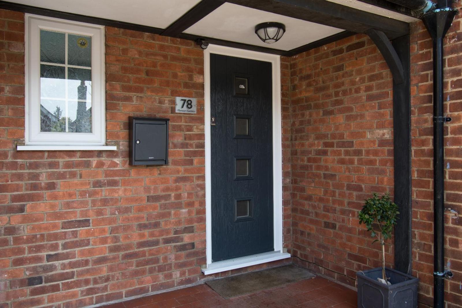 6 Bedroom With Hot Tub & Garden
